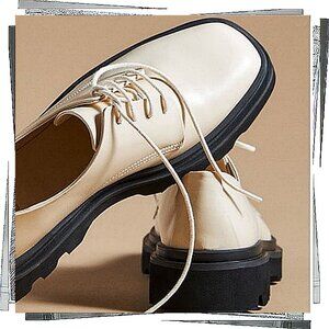 "The Rhy's" Square Toe Whipped Cream Color Leather Loafers (38 / 7)